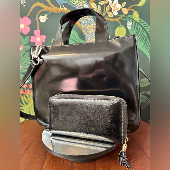 GUCCI SoHo Large GG Black Patent Two-Way Tote /Shoulder Bag 🖤(optional wallet) - Picture 10 of 17